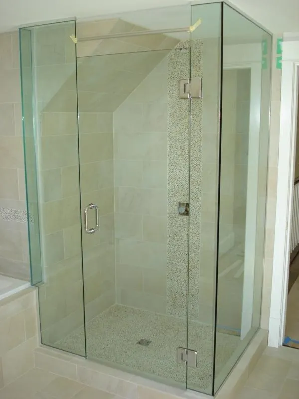 Type 2123 frameless shower enclosure