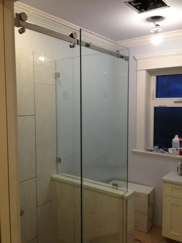 SL12N3 SER frameless shower enclosure