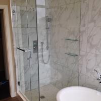 Frameless shower doors vancouver